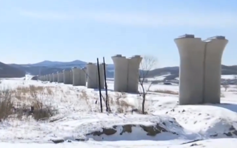 防护生产两不误 全国重点工程陆续复工