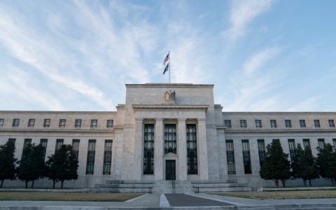 美联储上调联邦基金利率目标区间25个基点