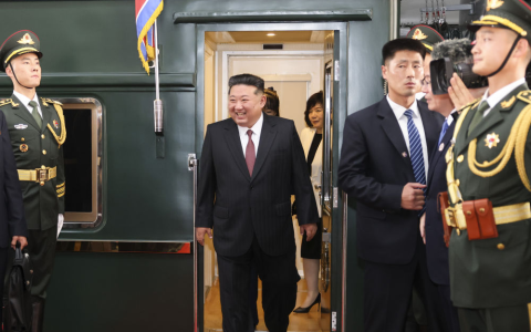 朝鲜劳动党总书记、国务委员长金正恩抵达北京