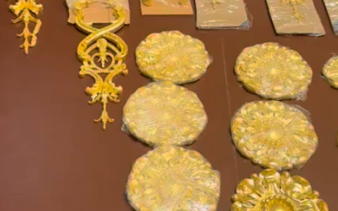 特朗普发帖“炫耀”黄金装饰：外国领导人都看呆了