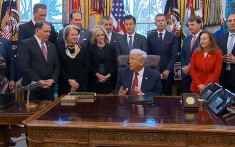 特朗普提议大幅降低乘用车燃油效率标准