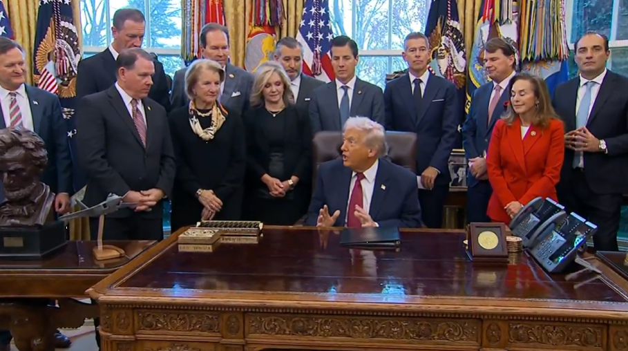 特朗普提议大幅降低乘用车燃油效率标准