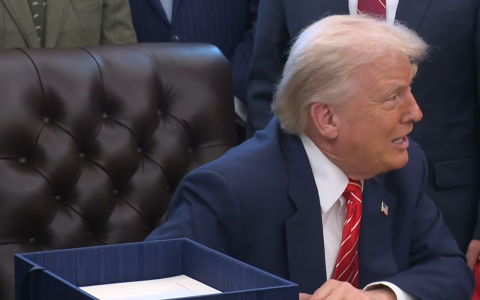 美伊会谈前生两起摩擦 特朗普：本周的谈判仍在继续